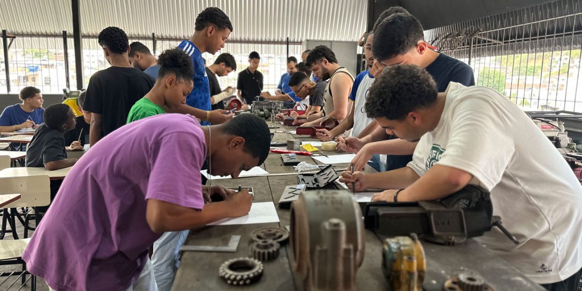 Educação prorroga inscrições para EJA e cursos técnicos gratuitos até 8 de junho