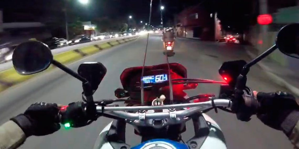 Motociclista sem CNH foge de blitz e é preso após perseguição em Valadares