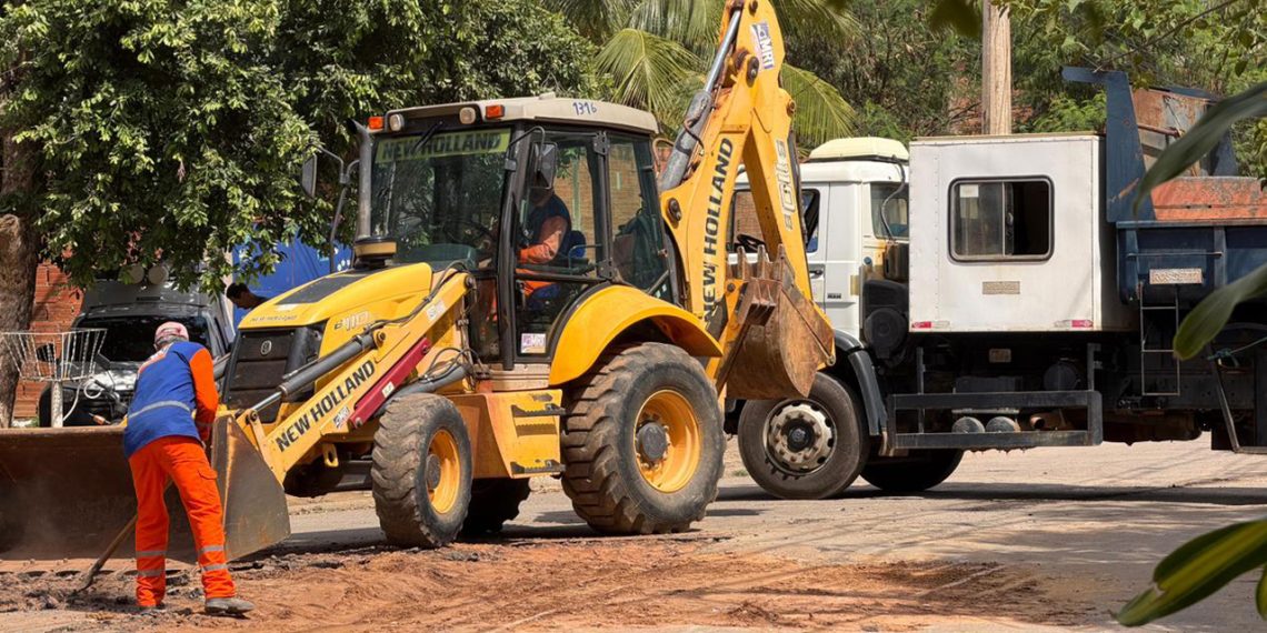 Deslizamento de terra altera abastecimento de água de bairros da região do Altinópolis, em Valadares