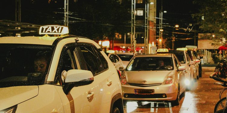Atualização cadastral de taxistas e vistorias veiculares começam na segunda (08), em Valadares