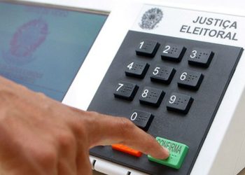 Eleições 2026: número de eleitores brasileiros no exterior cresce 31,8% e atinge recorde histórico