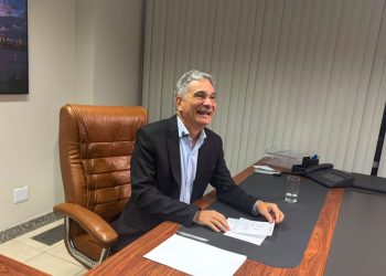 Após 68 dias, Coronel Sandro retorna ao gabinete da Prefeitura: “Deixe-me concluir o mandato que o povo de Governador Valadares deu para mim”