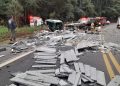 Batida entre caminhão e carreta deixa motorista ferido, na BR-262, em Manhuaçu