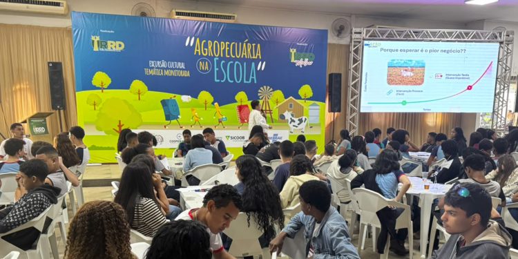 Estudantes debatem recuperação ambiental, no projeto Inovação Agro Jovem, na Expoagro GV