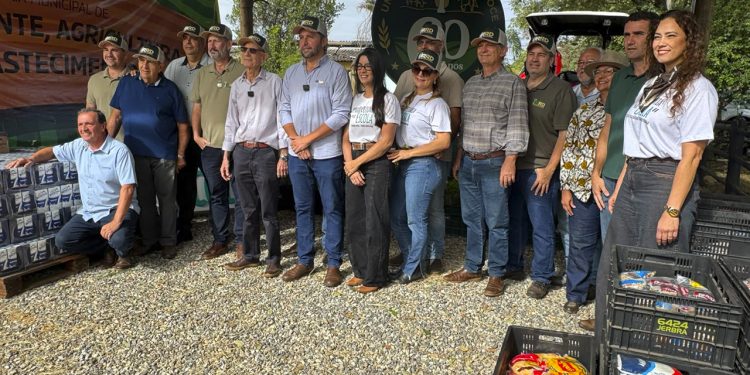 URRD e parceiros entregam doações de alimentos à entidades beneficentes de Valadares