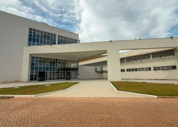 Obras do Hospital Regional de Valadares passam por vistoria e têm previsão de término para 2026