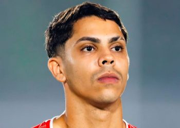 Corpo de jogador de futebol desaparecido no Rio Doce é encontrado após quatro dias de buscas