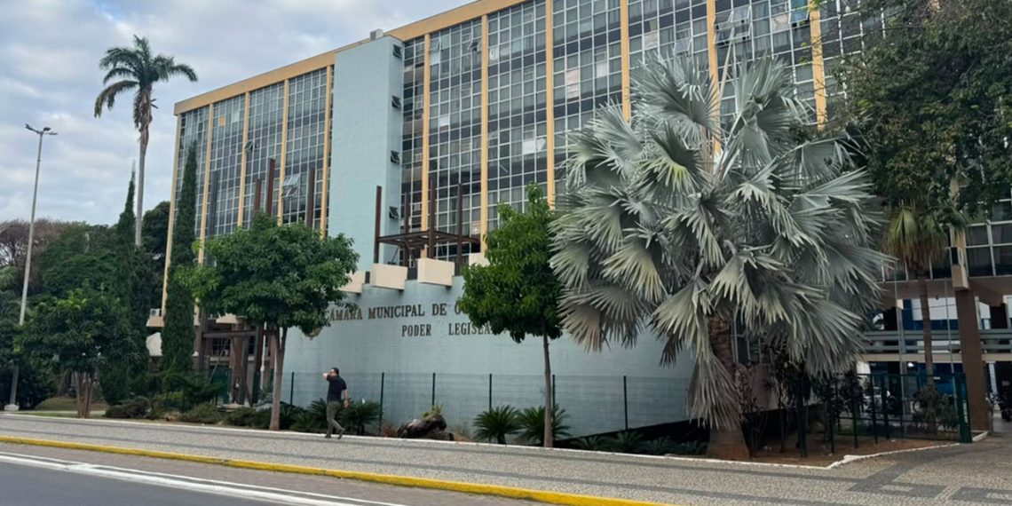 Valadares promulga lei que exige leito separado e suporte para mulheres que sofreram perda gestacional
