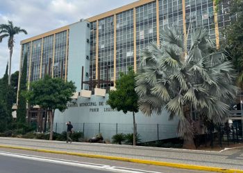 Valadares promulga lei que exige leito separado e suporte para mulheres que sofreram perda gestacional