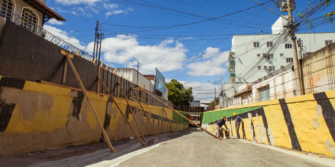 Obras no viaduto da Avenida JK com bairro de Lourdes são concluídas e trânsito é liberado parcialmente em Valadares
