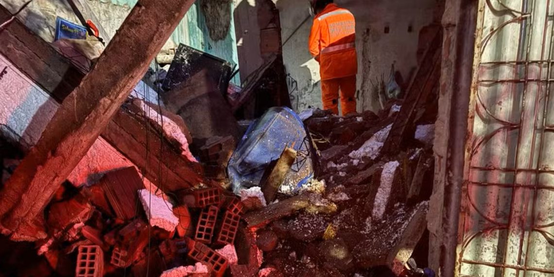 Mulher morre após desabamento da laje de residência em Timóteo