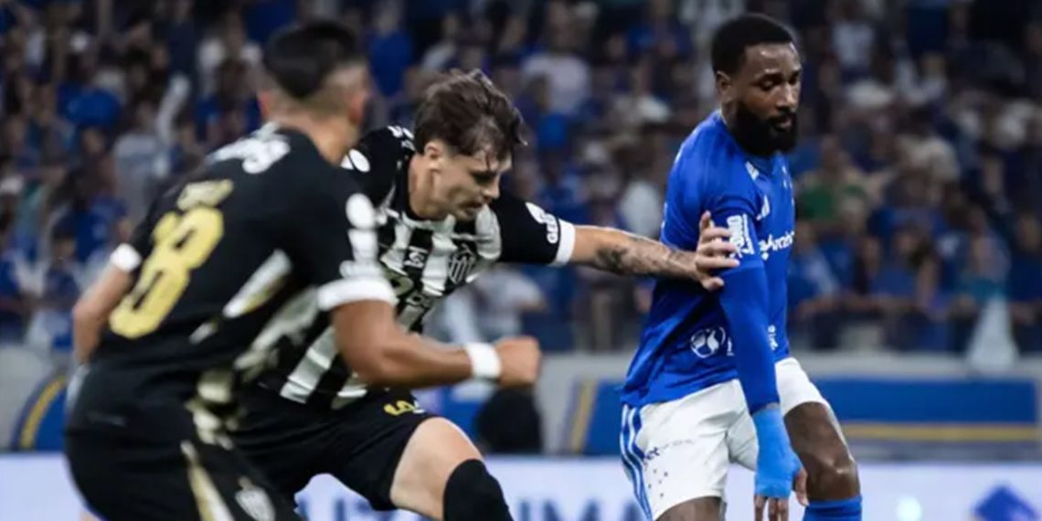 Em jogo eletrizante, Cruzeiro e Atlético empatam na ida das quartas da Copa do Brasil