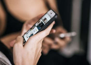 Influenciadora digital de Ipatinga é condenada por ofensas a adolescente nas redes sociais