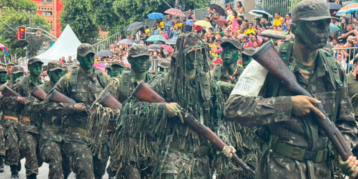 Desfile do 7 de Setembro marca os 204 anos da Independência do Brasil em Valadares; veja as fotos