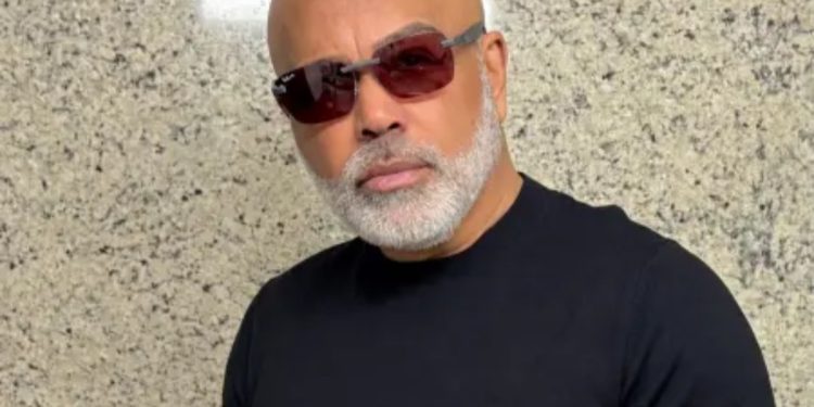 Helicóptero com o cantor Rick, dupla de Renner, desaparece a caminho de SP