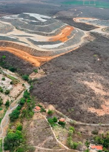 Justiça reconhece descumprimento de liminar por mineradora no Vale do Jequitinhonha e aplica multa