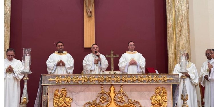 Dom Félix celebra Solenidade de Nossa Senhora Aparecida na Paróquia da Ilha dos Araújos