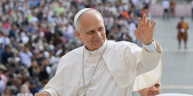 Papa Leão XIV será operado nesta terça (13) para retirar um nódulo no pulmão
