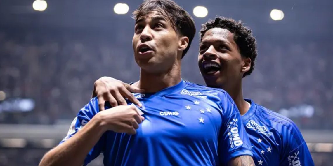 Com gol de Kaio Jorge, Cruzeiro vence Atlético na Arena em duelo direto no Brasileiro